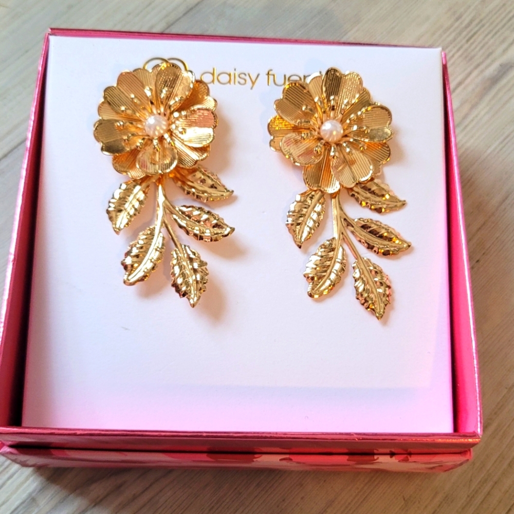 Brand new, never worn - Daisy Fuentes Large Gold Leaf Flower Dangle Earrings